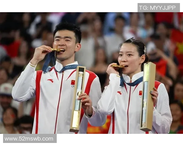 南京羽毛球队荣登全国羽毛球配合排行榜第一名的背后故事与成就解析 南京羽毛球队荣登全国羽毛球配合排行榜第一名的背后故事与成就解析